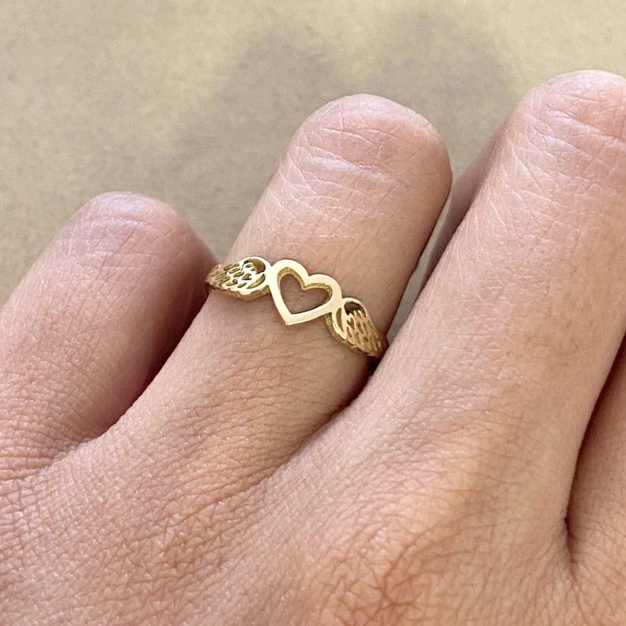 Flying Love Ring