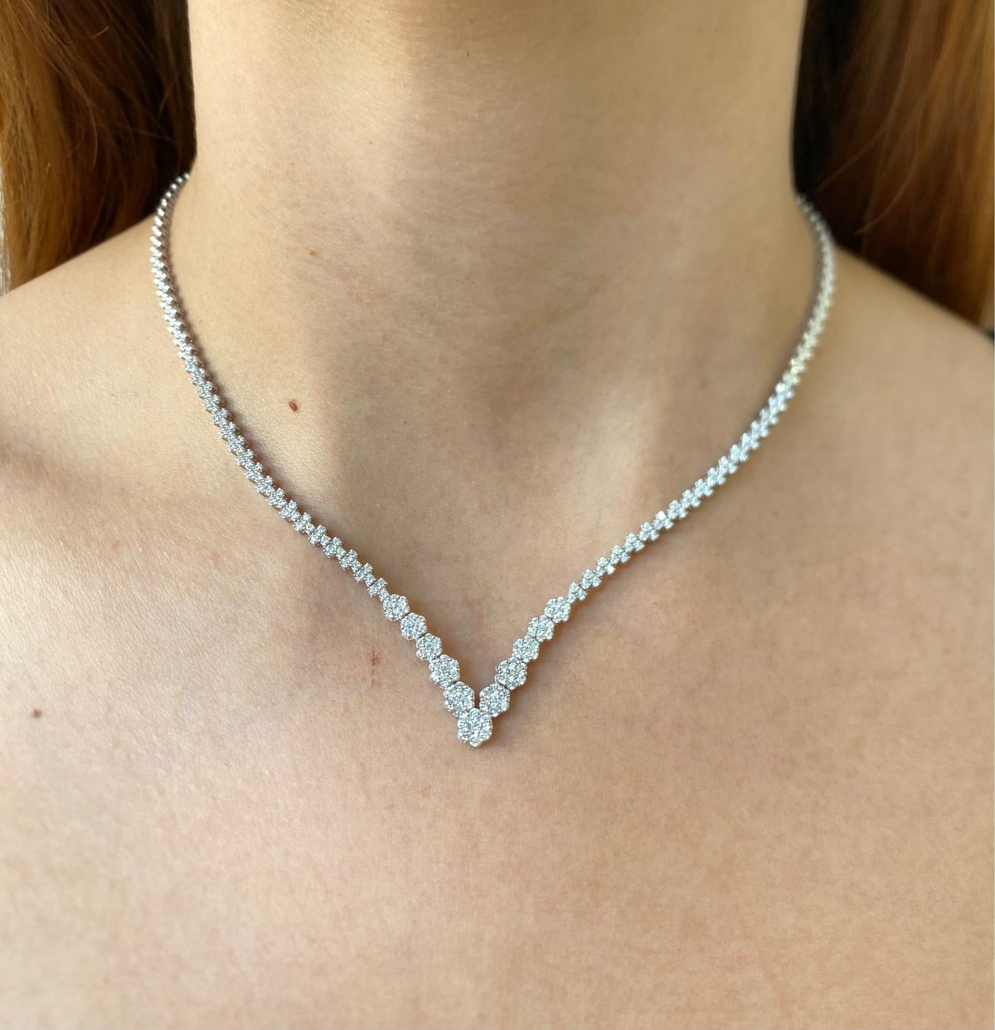 Gradual Multi-Flower, V-Shaped, Bridal Diamond Necklace