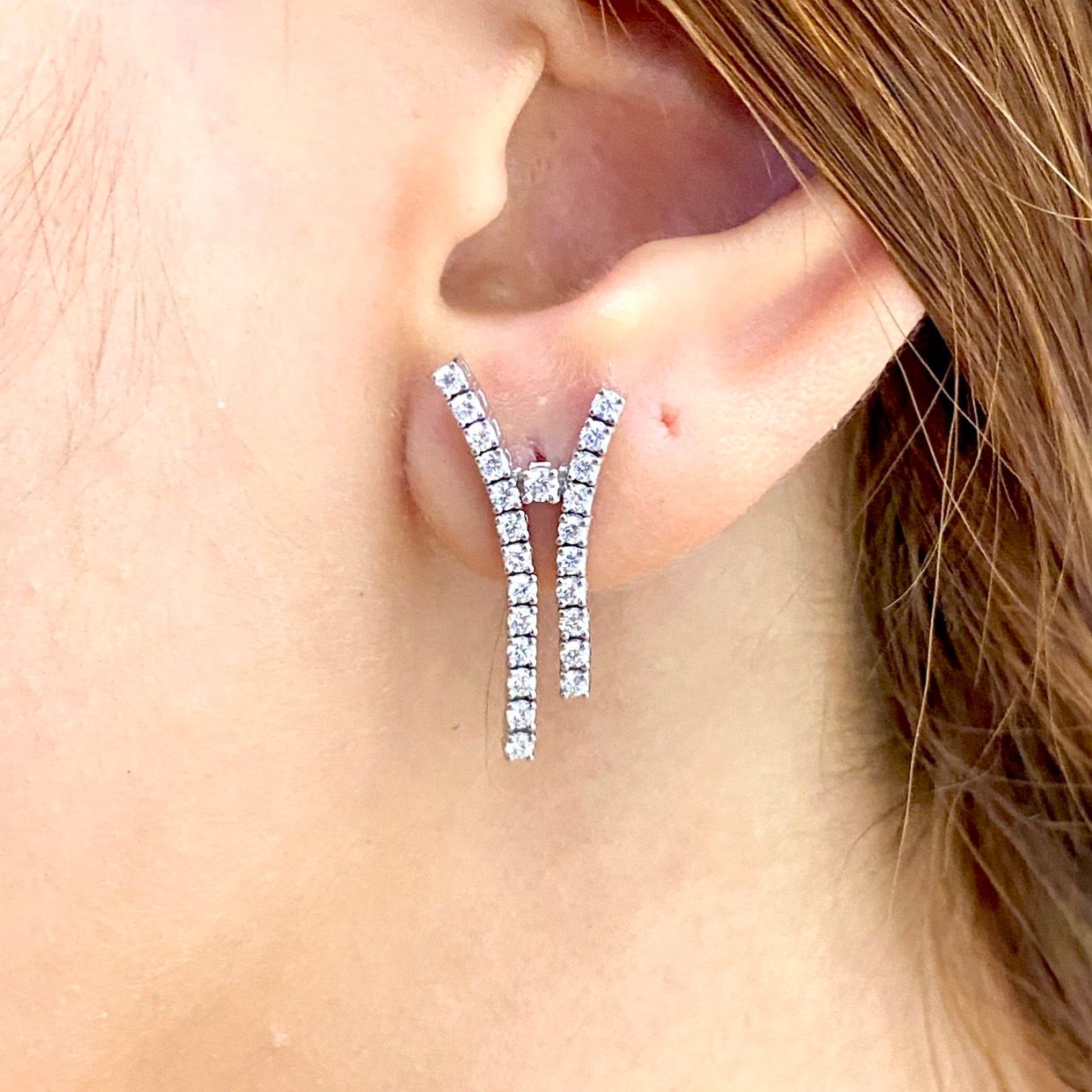 Meeting River Diamond Earrings