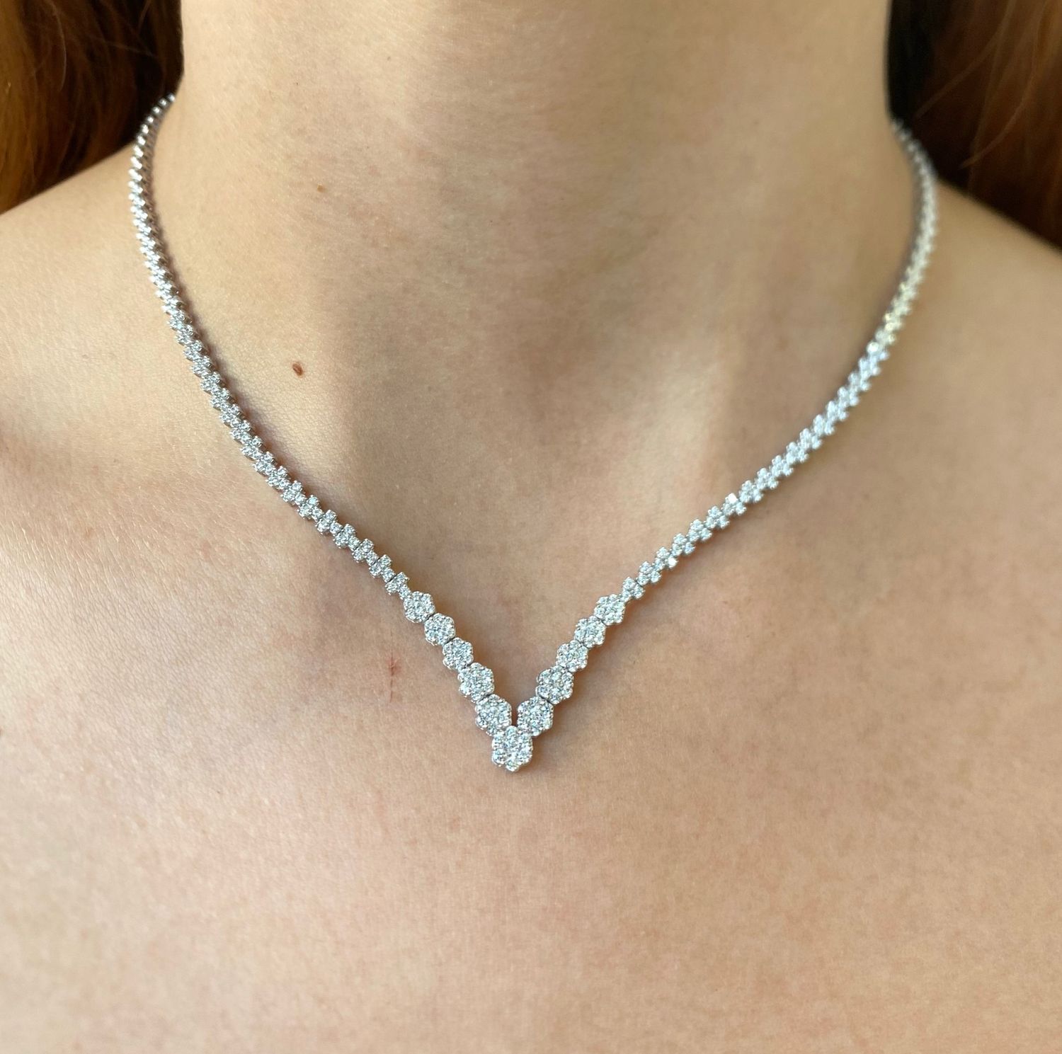 Gradual Multi-Flower, V-Shaped, Bridal Diamond Necklace