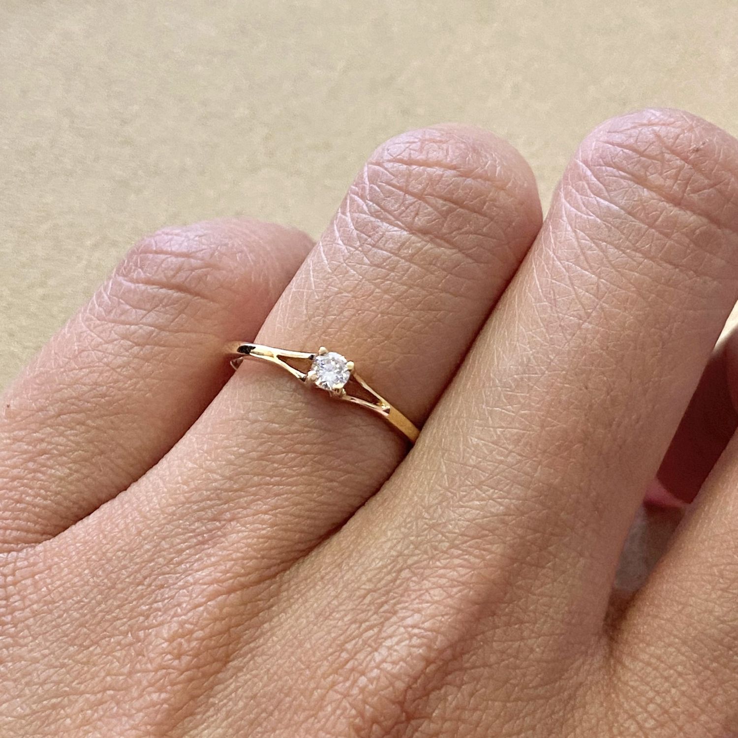 Small 0.1 ct Diamond Ring