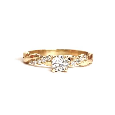 GIA Certified 0.3 ct Twisted Diamond Engagement Ring