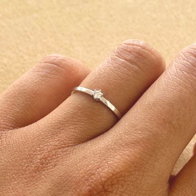 Small Six Prongs Diamond Ring