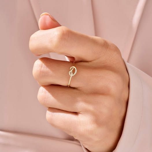 Knot Ring