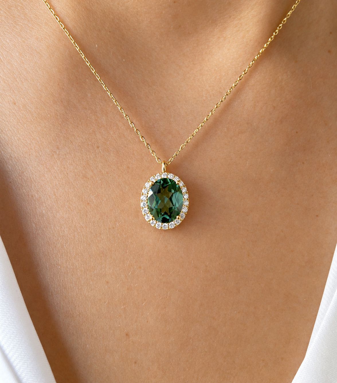 Oval Shaped 3 ct Green Quartz, Diamond Necklace