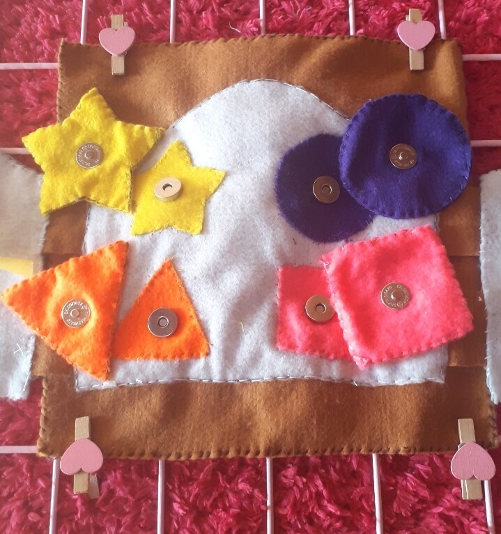 Página Casinha Com Formas Geométricas!