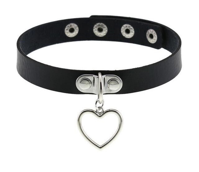 Silver Heart Choker