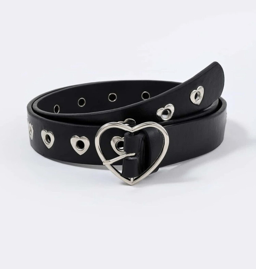 Heart buckle belt