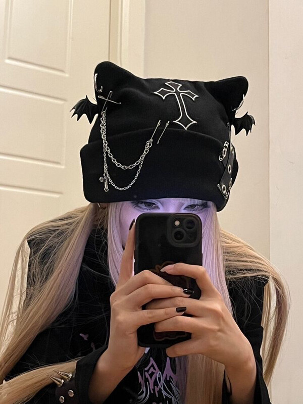 Black Cat Beanie