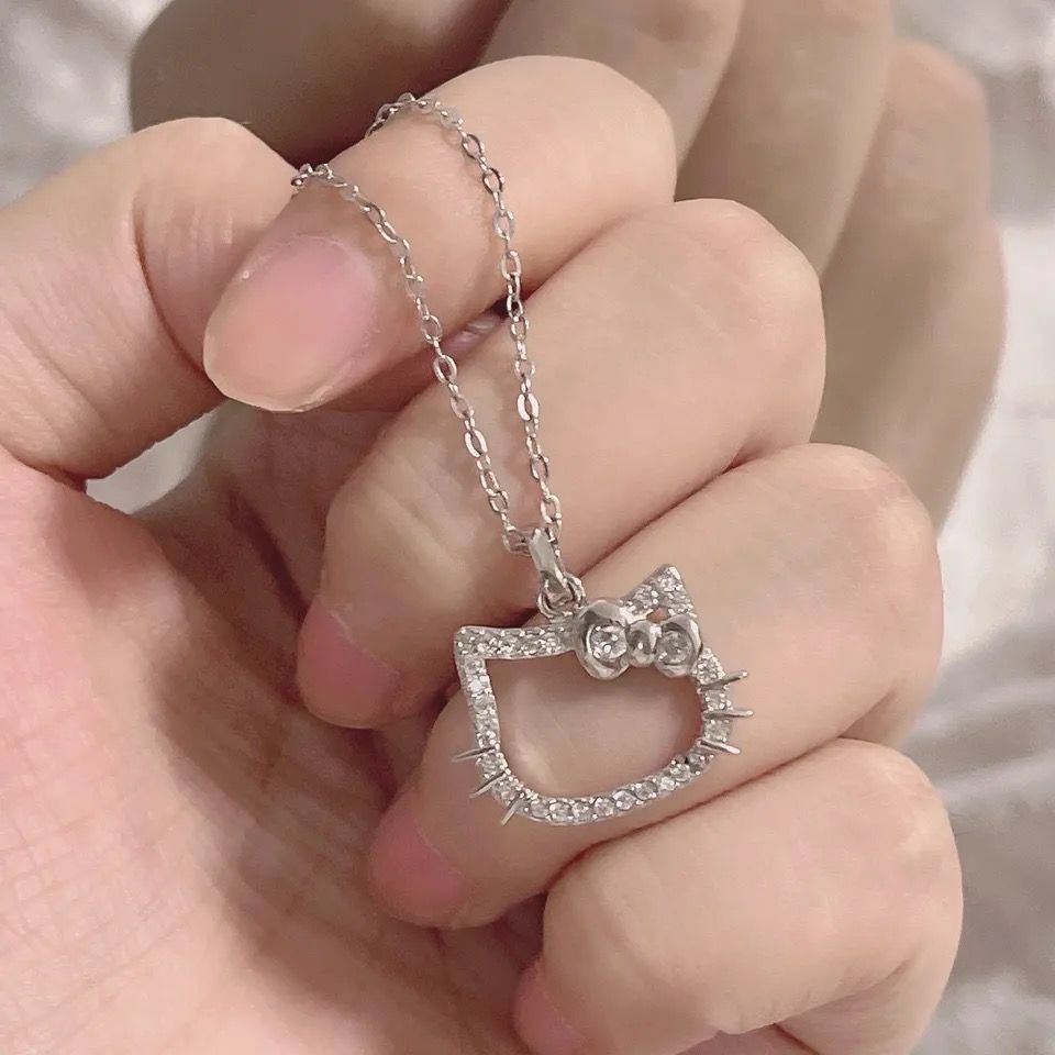 Hello Kitty Necklace 
