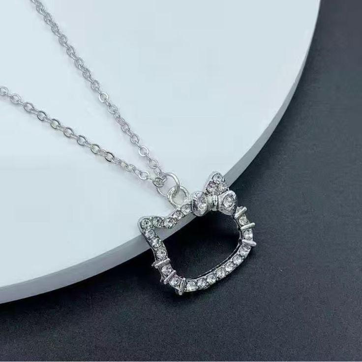 Hello Kitty Mini Necklace 