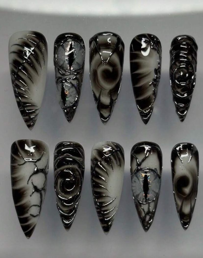 Primal  Gothic Nails