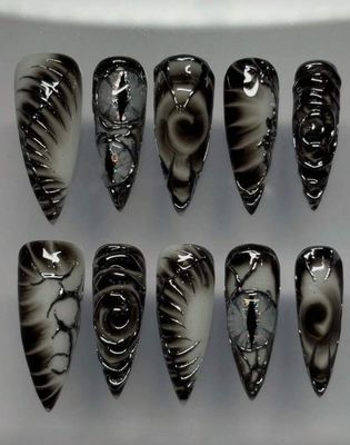 Primal  Gothic Nails