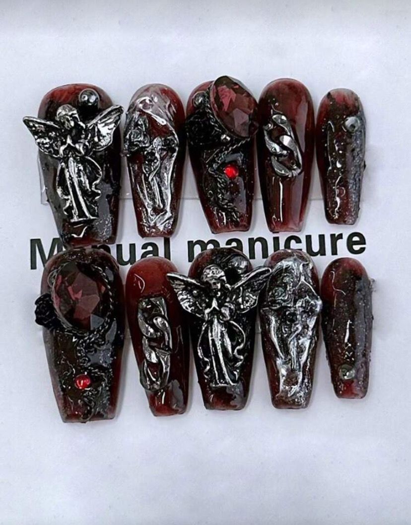 Grunge Rose Nails