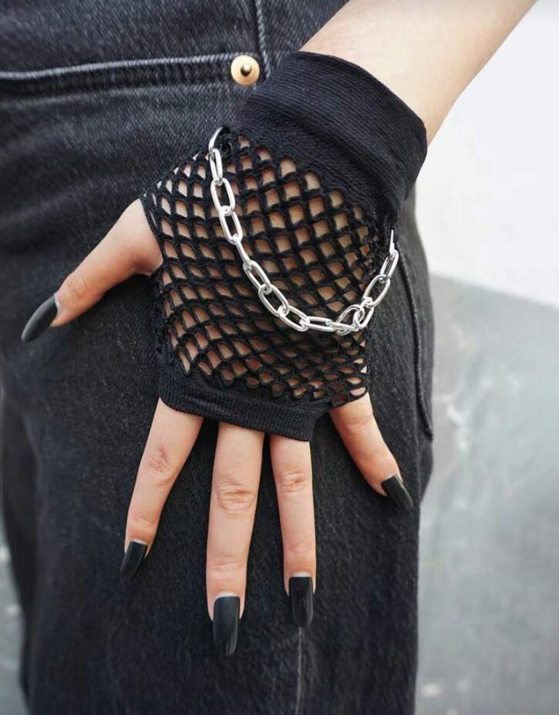 Fishnet Chain Gloves