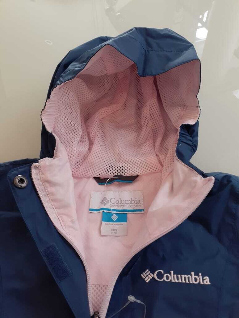 Chompa impermeable marca COLUMBIA