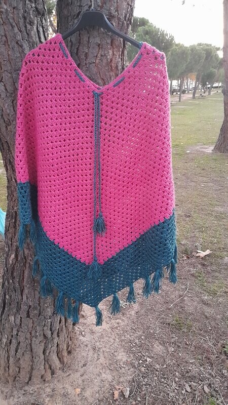 Poncho Crochet Fucsia