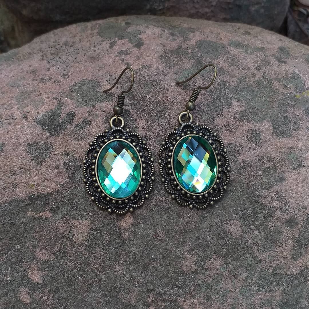 Pendientes vintage en tonos verdes