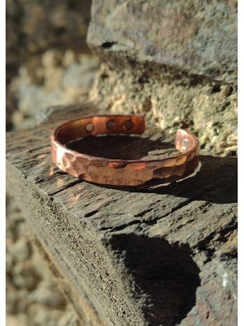 BRAZALETE MARTILLEADO TAAMBA