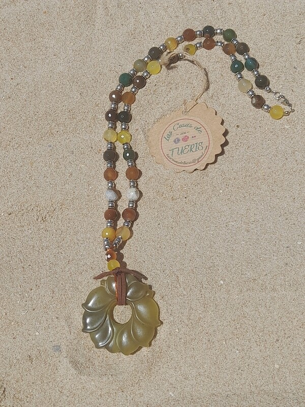 Collar flor de loto