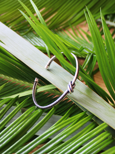 Brazalete con nudo