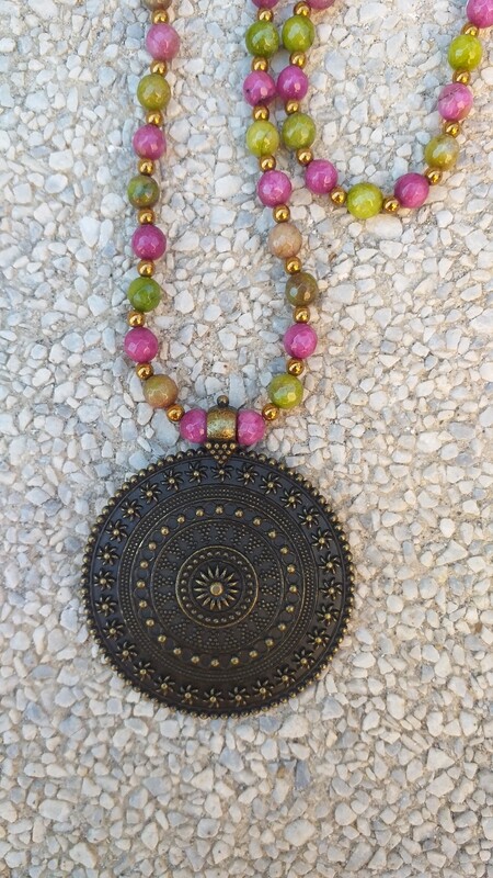 Collar Nefertiti