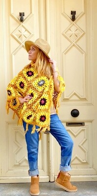 Poncho Crochet Amarillo