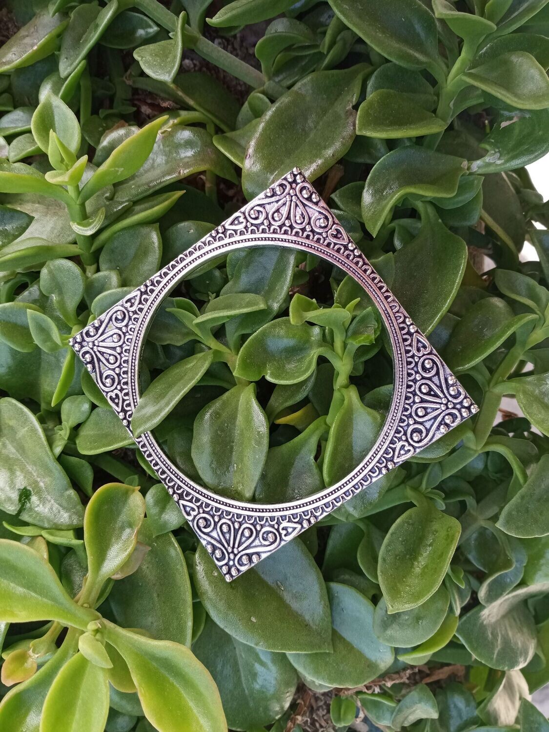 Brazalete rígido Maidaan cuadrado