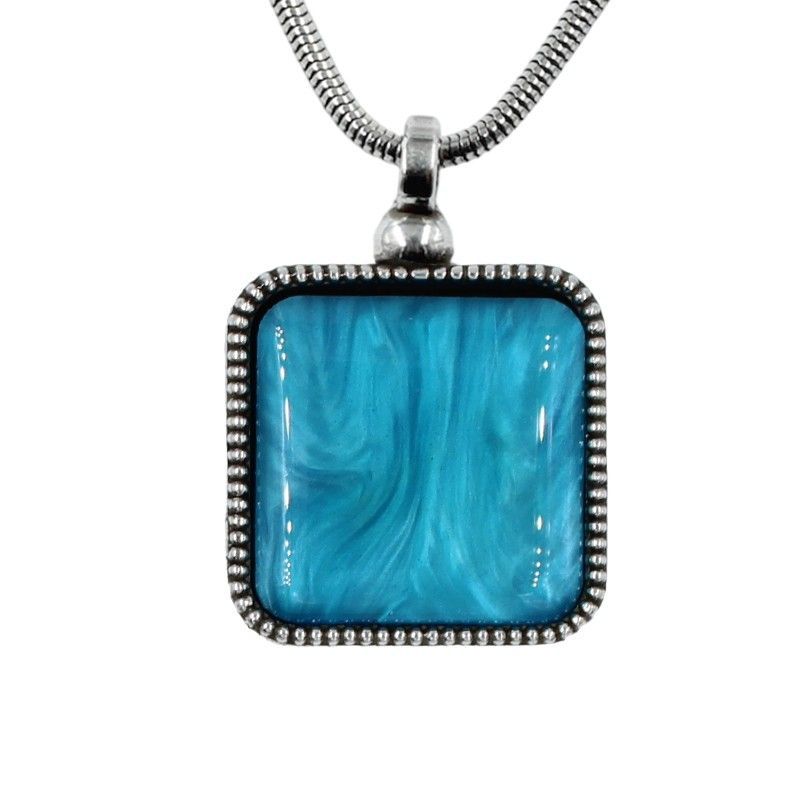 COLLAR CUADRADO CON CRISTAL NACARADO