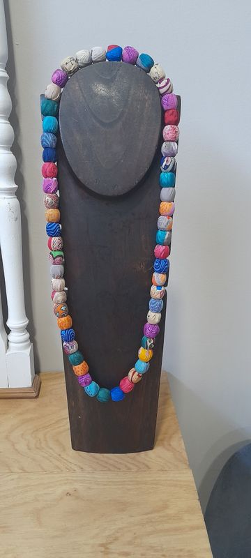 Collar de seda multi 2