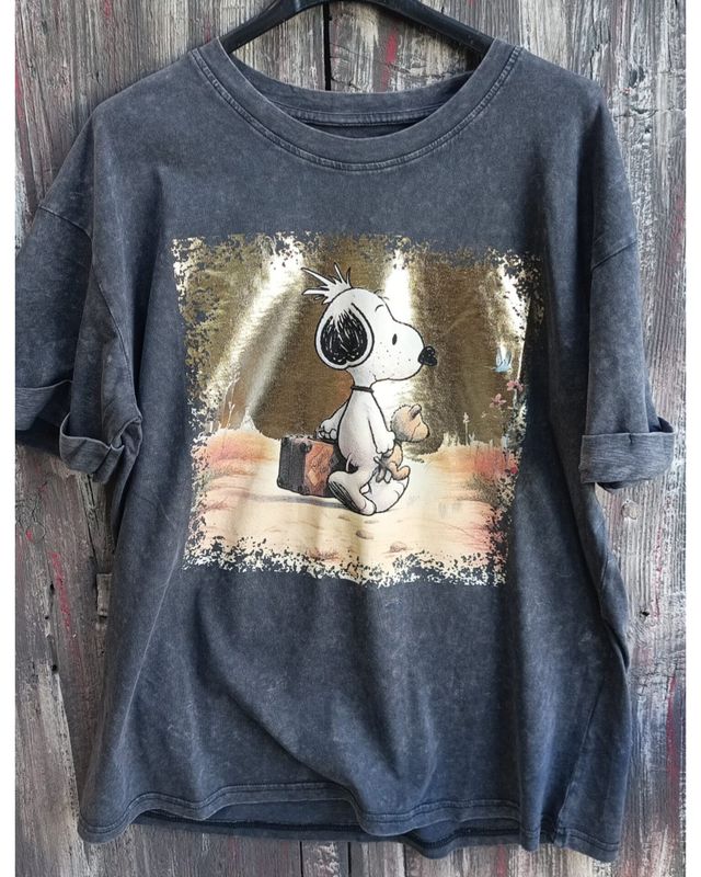 Camiseta Snoopy maleta