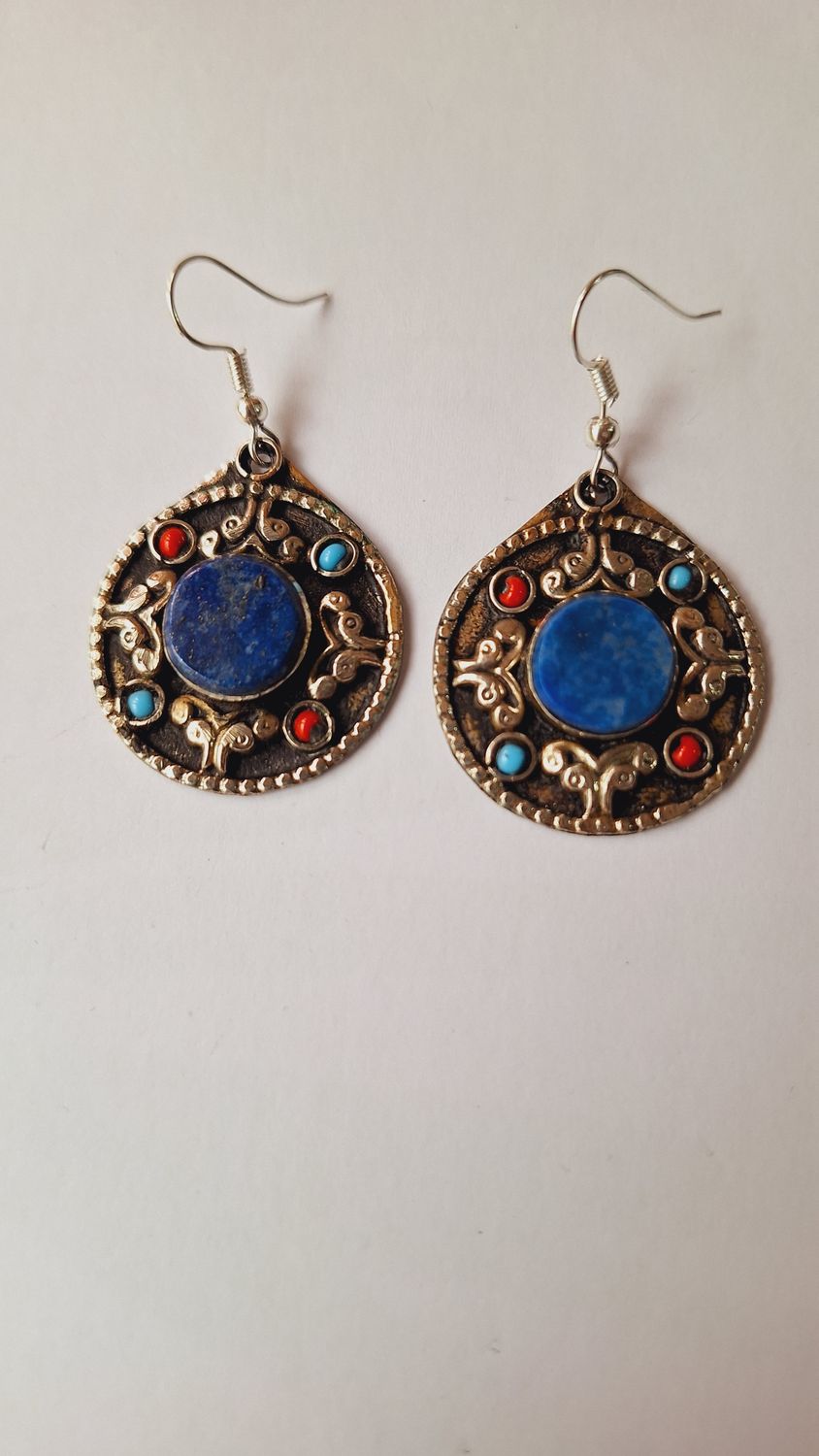 Pendientes afganos lapislazuli redondos