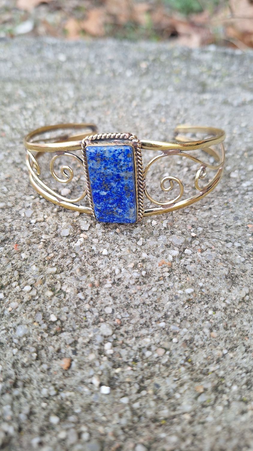 Brazalete dorado lapislázuli