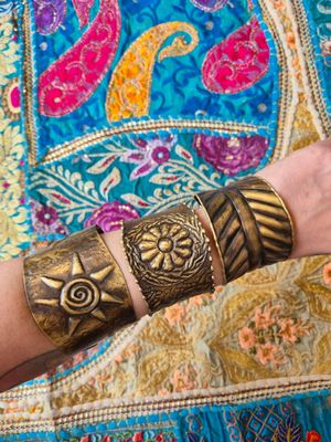 Brazalete Flor Brass