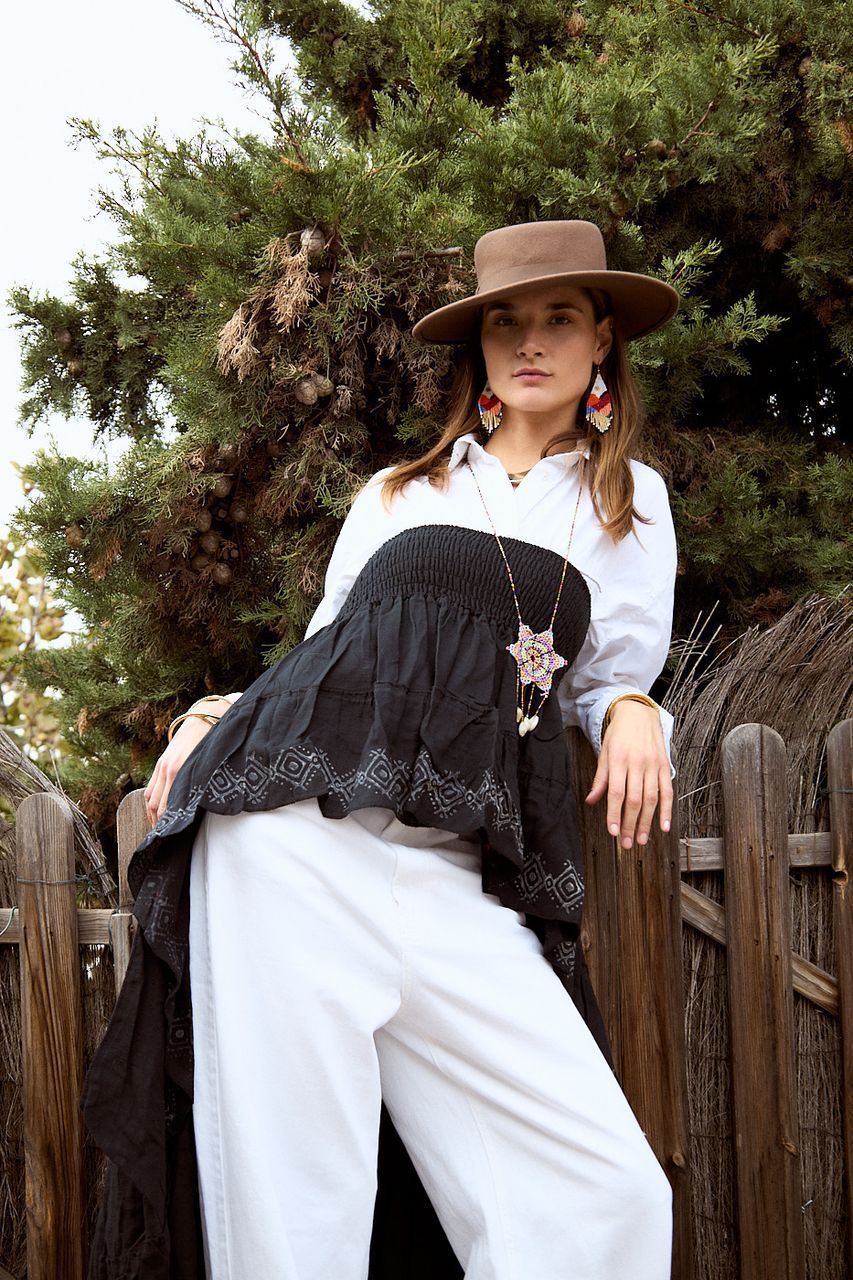 Falda étnica asimétrica Negra