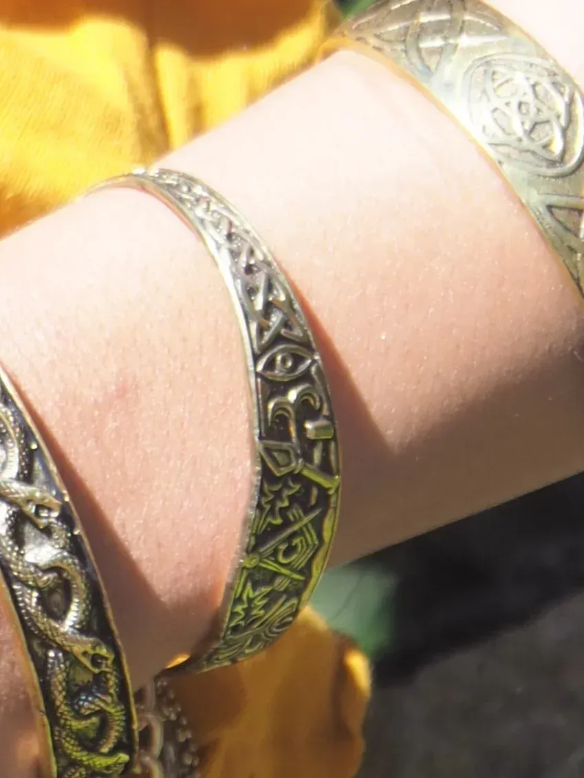Brazalete Acacia dorado Brazalete Acacia dorado