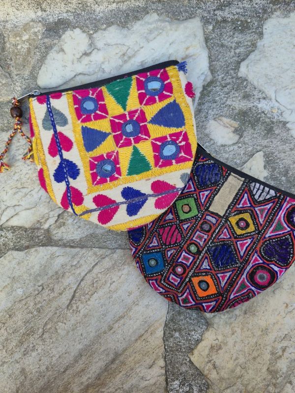 Monedero old banjara media luna 15x18 cm