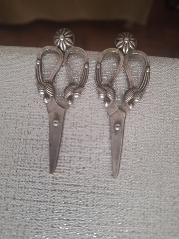 Pendiente Yokan vintage tijeras