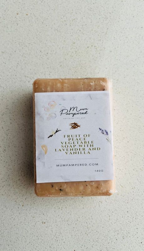 Vegetable soap with fruit of peace, lavender and vanilla