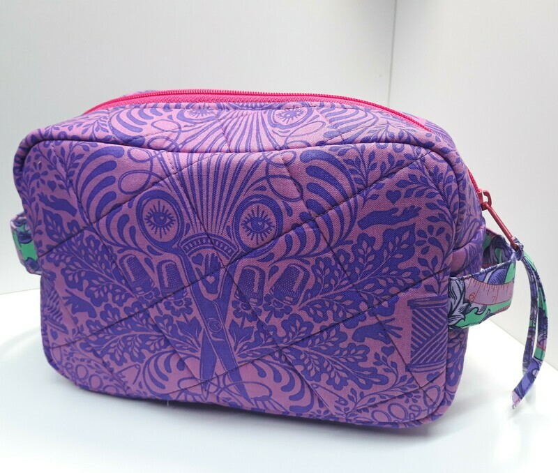 Easy Does it Bag pattern and fabric kit Night Easy Does it Bag pattern and fabric kit Night