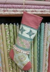 46357 Christmas Stocking pattern $8.jpg