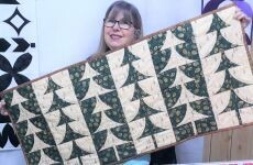 FPQCRM QCR Mini Trees Table runner free pattern download