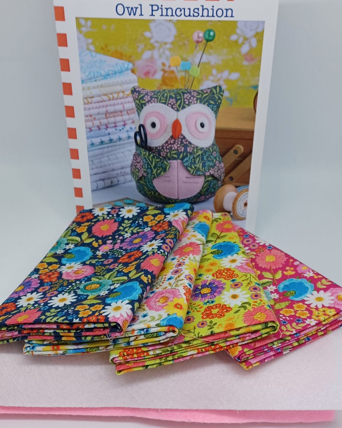 Vintage soul fat quarter &amp; felt for Owl pincushion