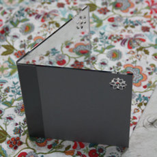 43909 Fussy Cutting Mirror $20
