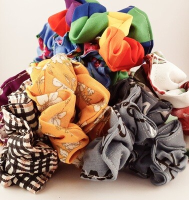 Add WOW with these Cotton Scrunchies. ( 4 Scrunchies )