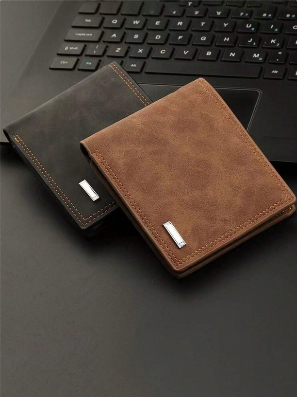 Men’s Short Bi-fold Leather Wallet