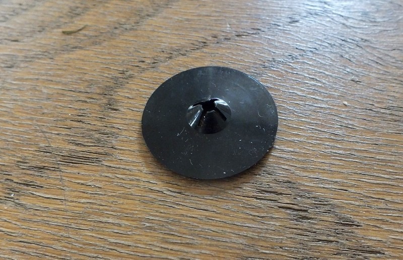 Seat Button Clip Pre &#39;83 Murena