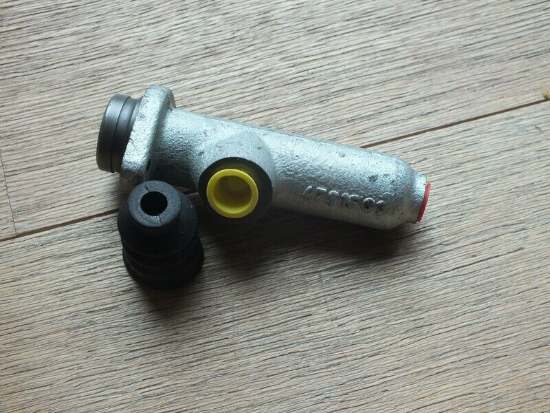 Brake Master Cylinder M530 and Banjo Bolt