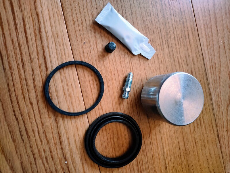 Front Brake Piston and Seal Kit Murena