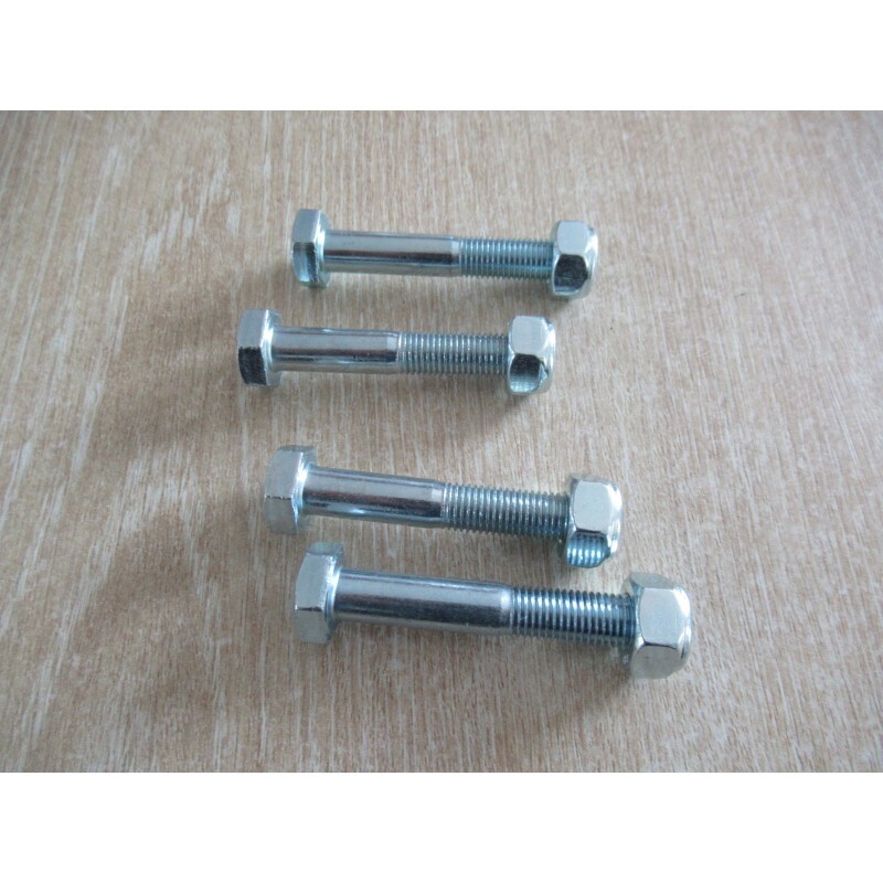 Set of Front Shock Absorber Bolts M530